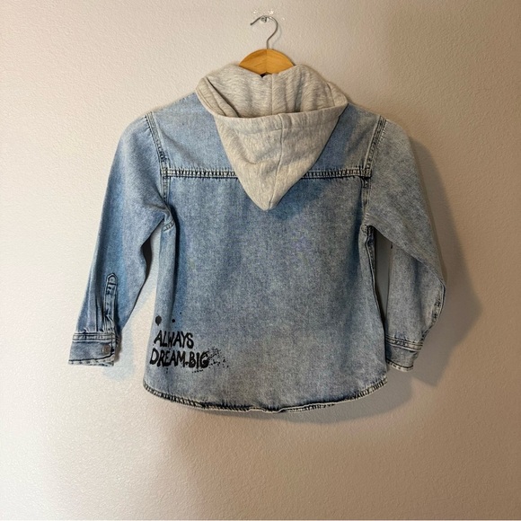 Zara Blue Denim Jacket Shirt Button Up with Removable Gray Hood Boy Kids Size 7 - Picture 3 of 11